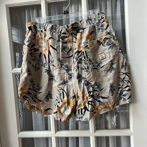 Tommy Bahama Men’s Swim shorts with mesh liner Island floral size large